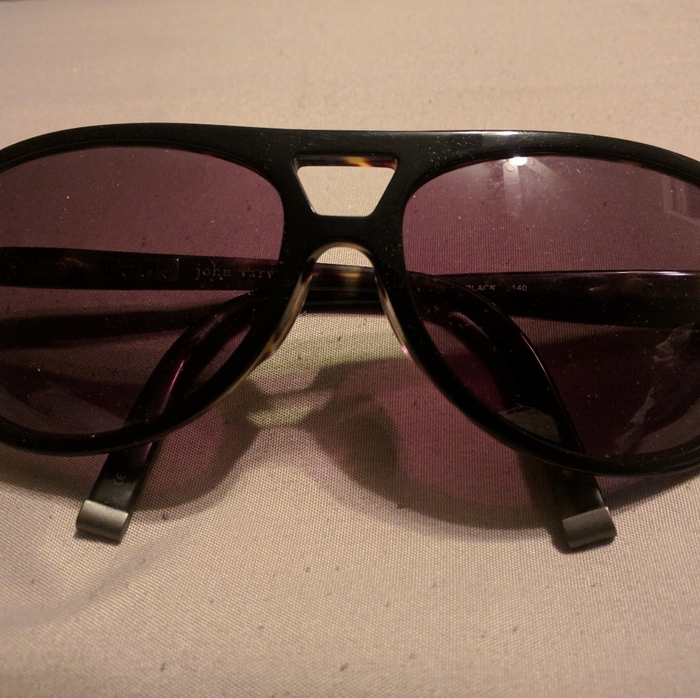 John varvatos shades v752